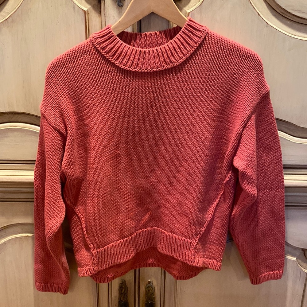 Cute high-low on trend cotton blend sweater in dusty rose pink